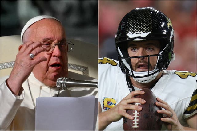 <p>Pope Francis (left) and Derek Carr of the New Orleans Saints</p>