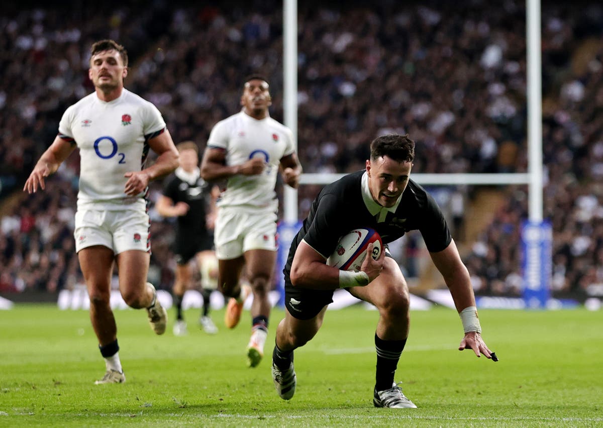 England vs New Zealand LIVE rugby: Rating and newest updates as All Blacks lead tight Twickenham battle