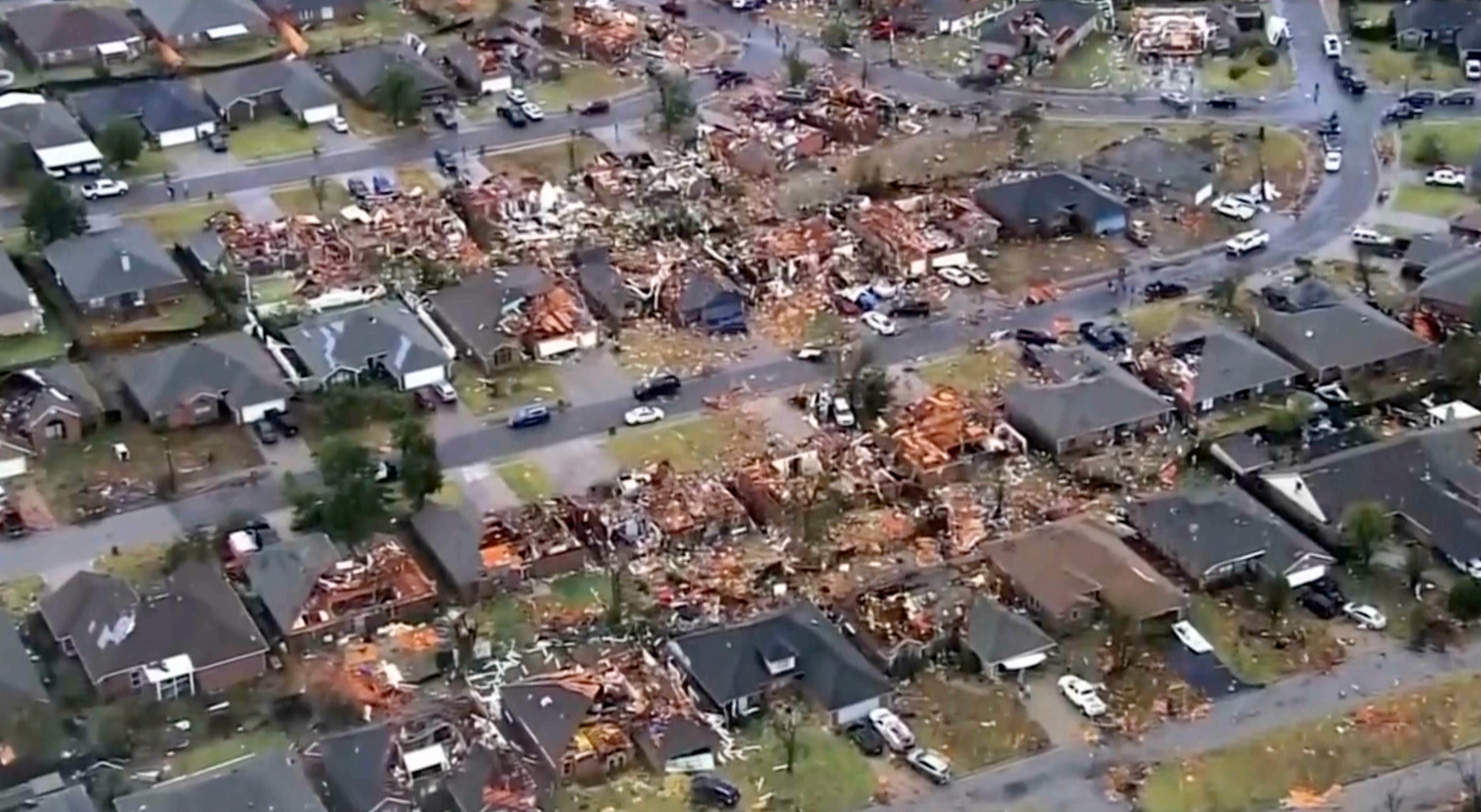 Severe storms in Oklahoma injure at least 11 people and leave thousands ...