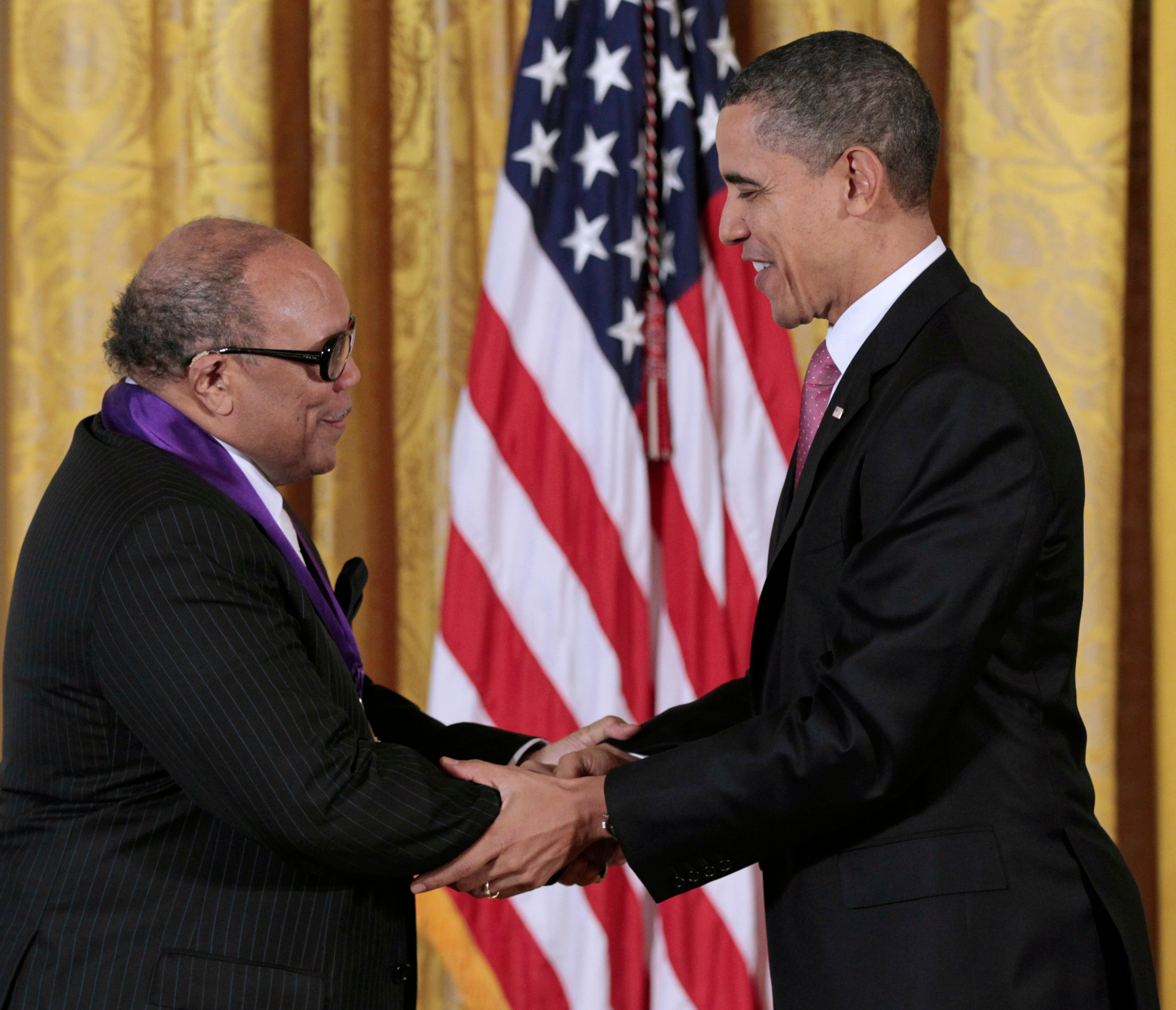 Quincy Jones receiving a National Medal of Arts from President Barack Obama in 2010