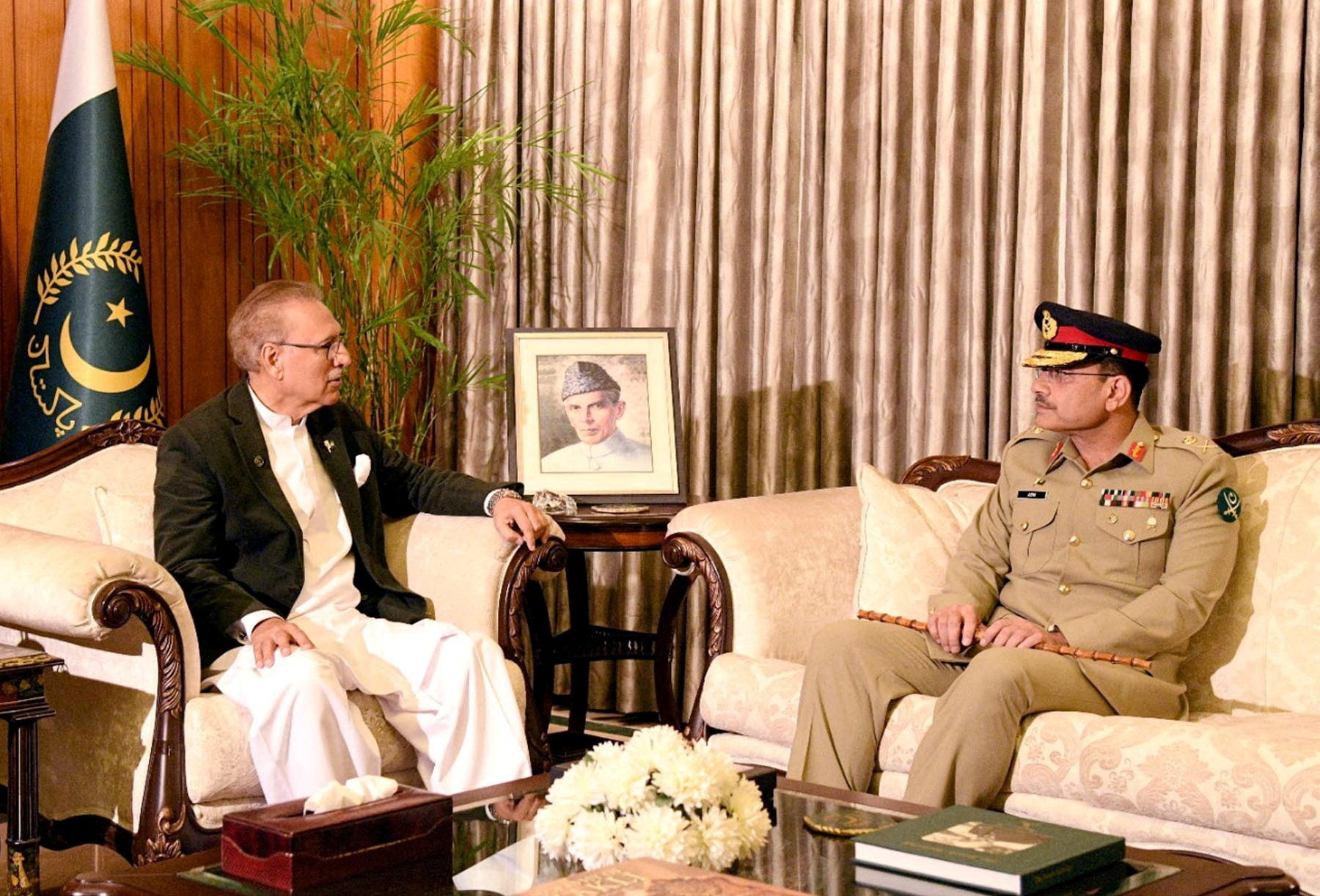 File Lieutenant General Asim Munir, who was appointed as the new Chief Of Army Staff (COAS) of Pakistan, meets with President of Pakistan Arif Alvi, at the President House in Islamabad, Pakistan November 24, 2022