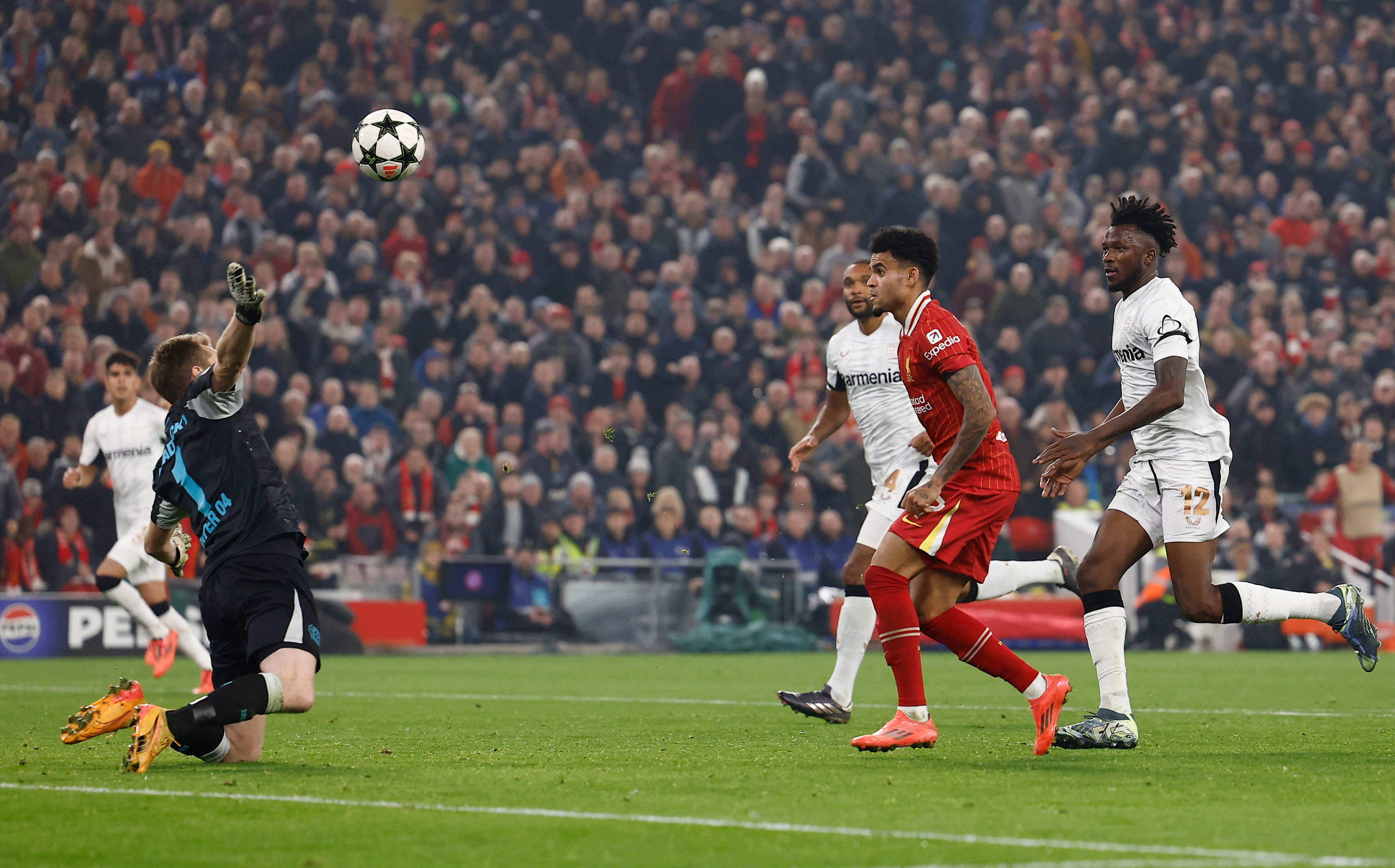 Luis Diaz chipped Lukas Hradecky for the opening goal