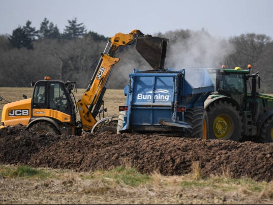 Manure that weighs the same as 2,788 empty double-decker buses is produced in the UK every day