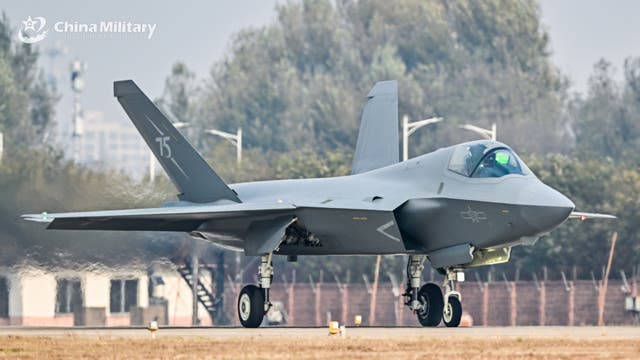 <p>China unveils new stealth fighter jet </p>