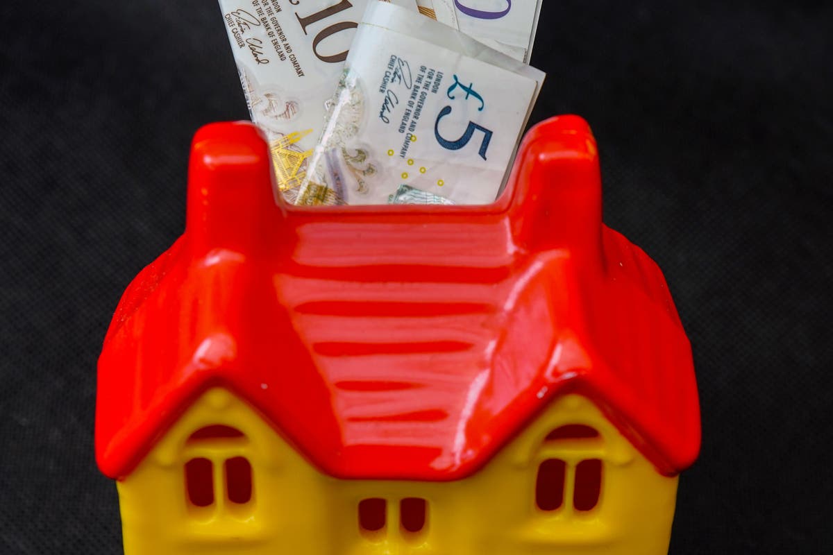 Average tracker mortgage payments will fall by nearly £30