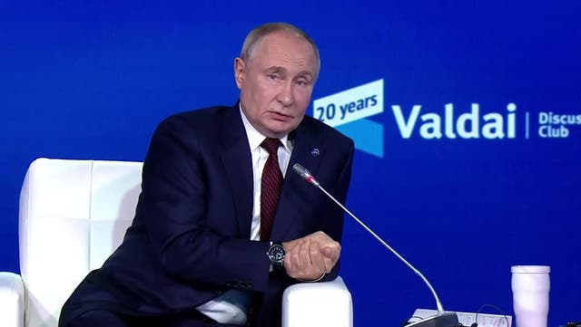 <p>Putin calls Trump ‘courageous’ as he congratulates future US president on election.</p>