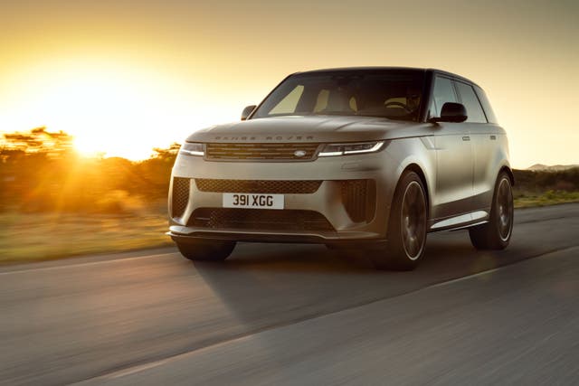 Jaguar Land Rover says aluminium shortages drag on profits (JLR)