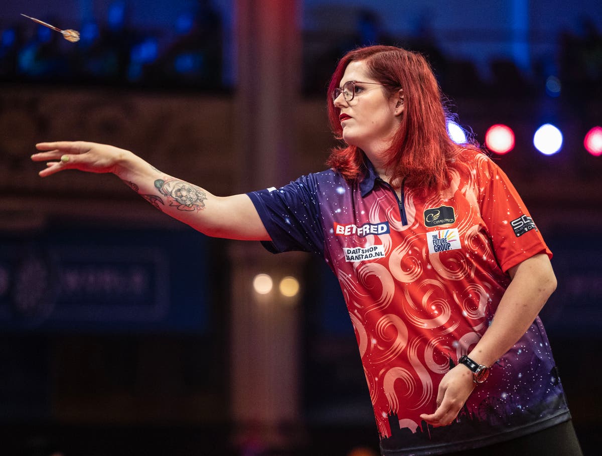Noa-Lynn van Leuven suffers second defeat at Grand Slam of Darts