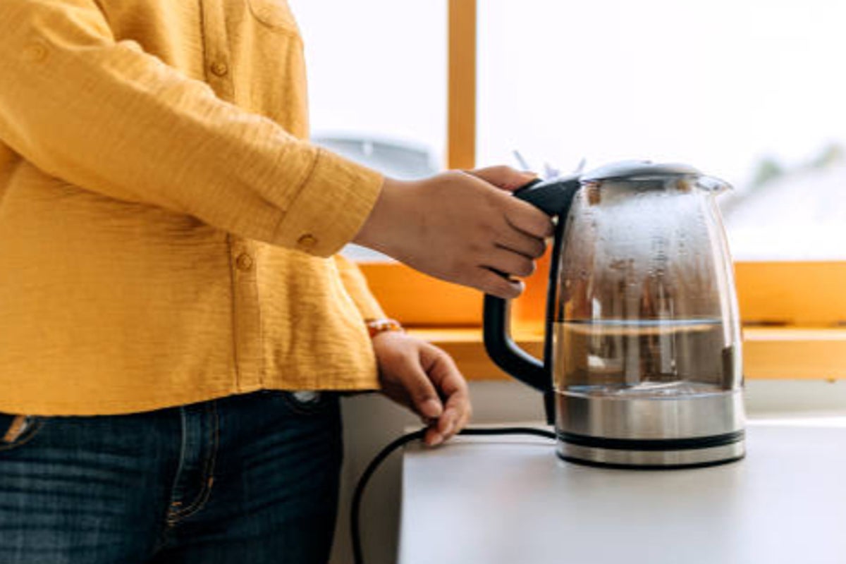 Is it safe to re-boil a kettle – or should you empty it every time?