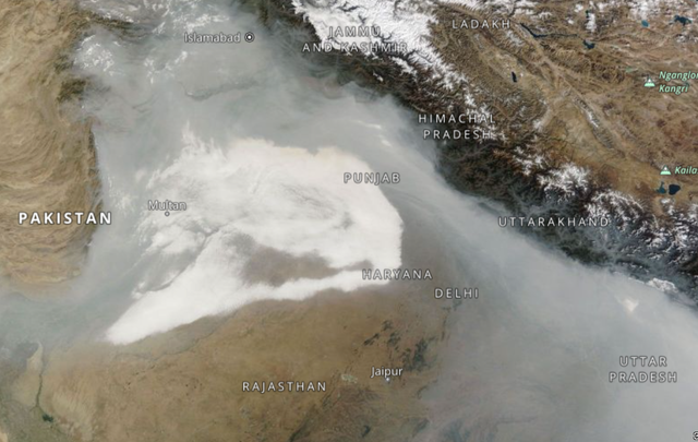 <p>Satellite imagery of toxic smog over Pakistan seen on 12 November 2024</p>