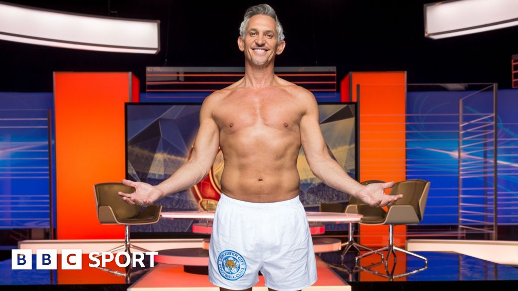 Lineker presenting ‘MOTD’ in his underwear after Leicester City’s 2016 win