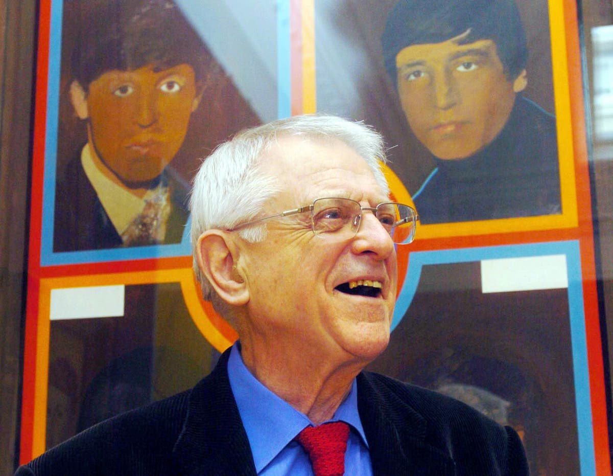 Frank Auerbach death: Famed painter who fled Nazis dies, aged 93