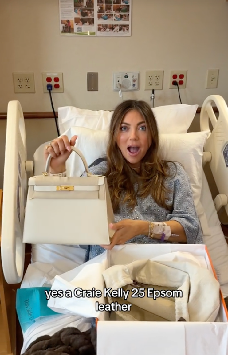 Pregnant influencer receives a $30,000 Hermès Kelly bag from her husband