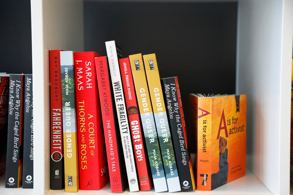 Florida Schools Remove Hundreds of Library Books