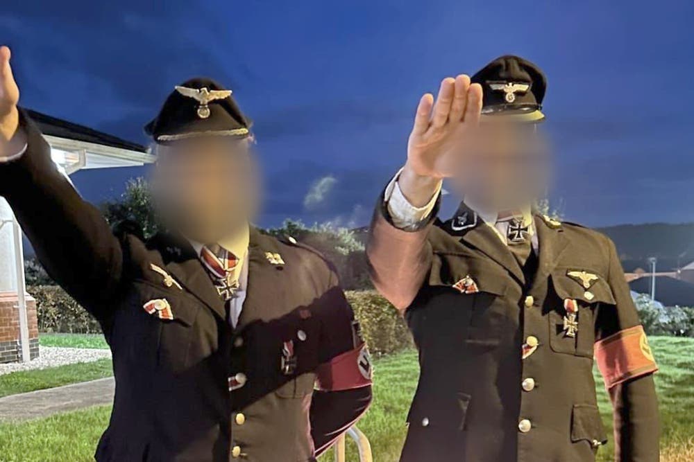British Army issues apology as two soldiers dress in Nazi uniforms for ...