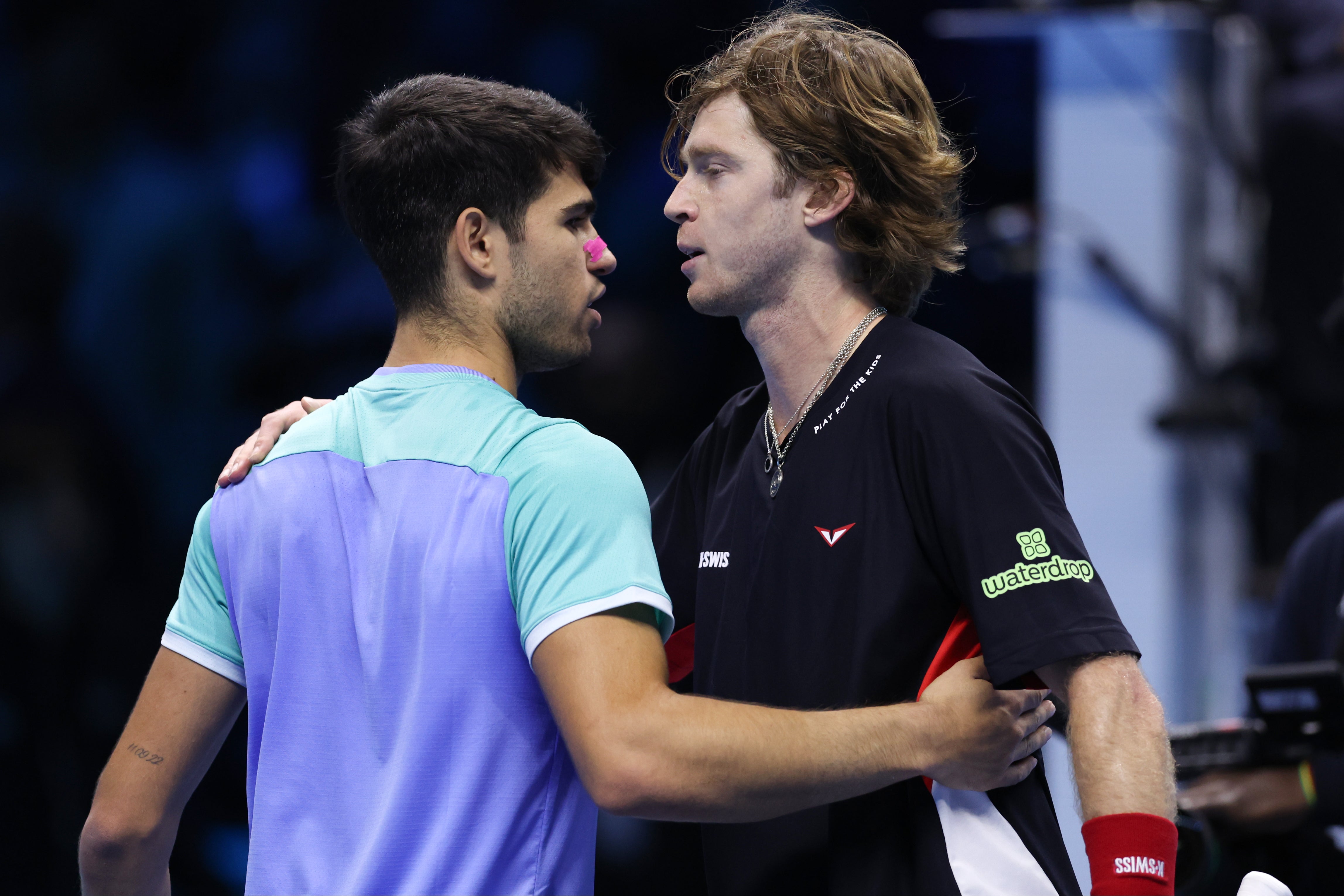 Carlos Alcaraz beat Andrey Rublev in straight sets