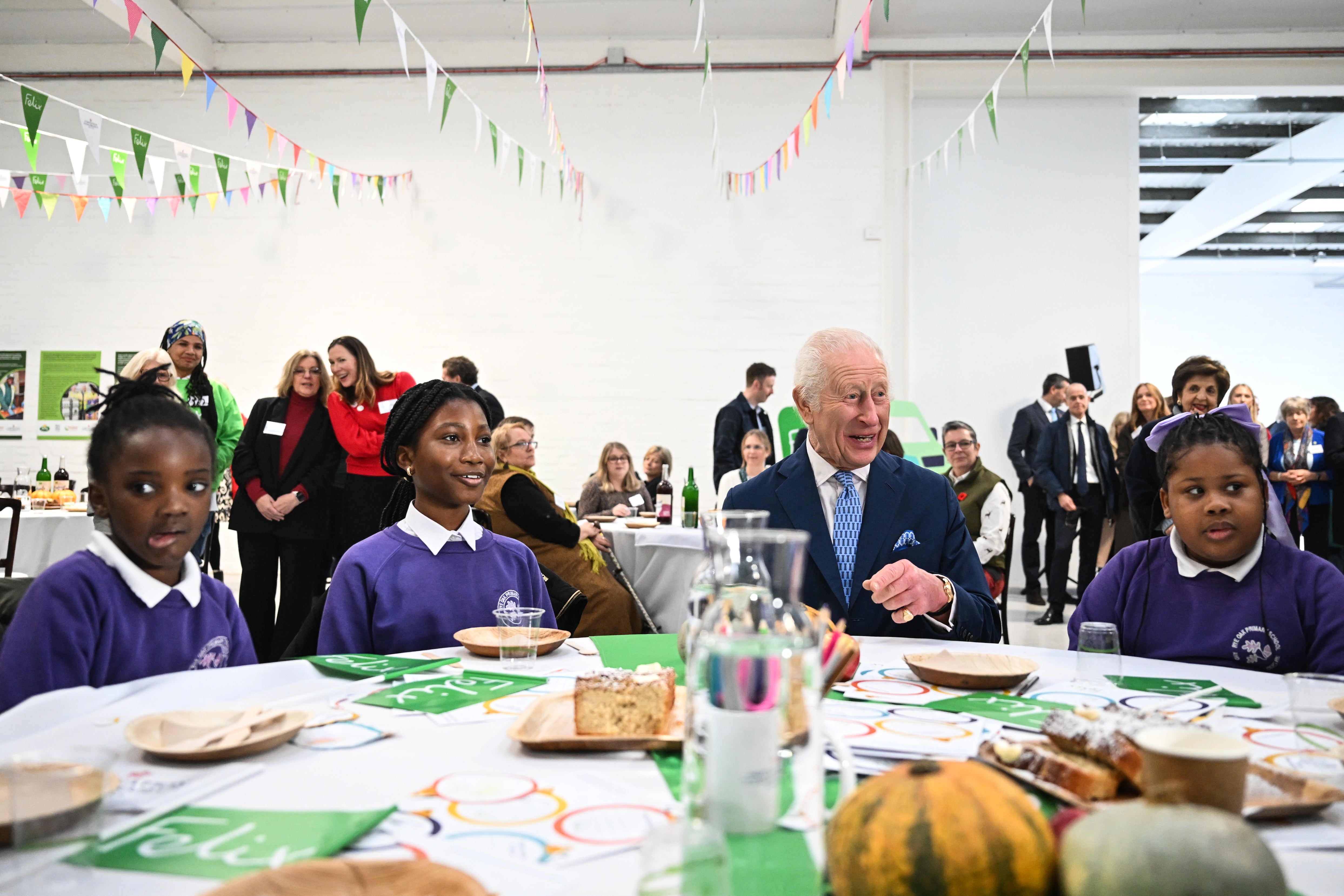 Charles sat down with a group of schoolchildren from Peckham’s Rye Oak Primary School