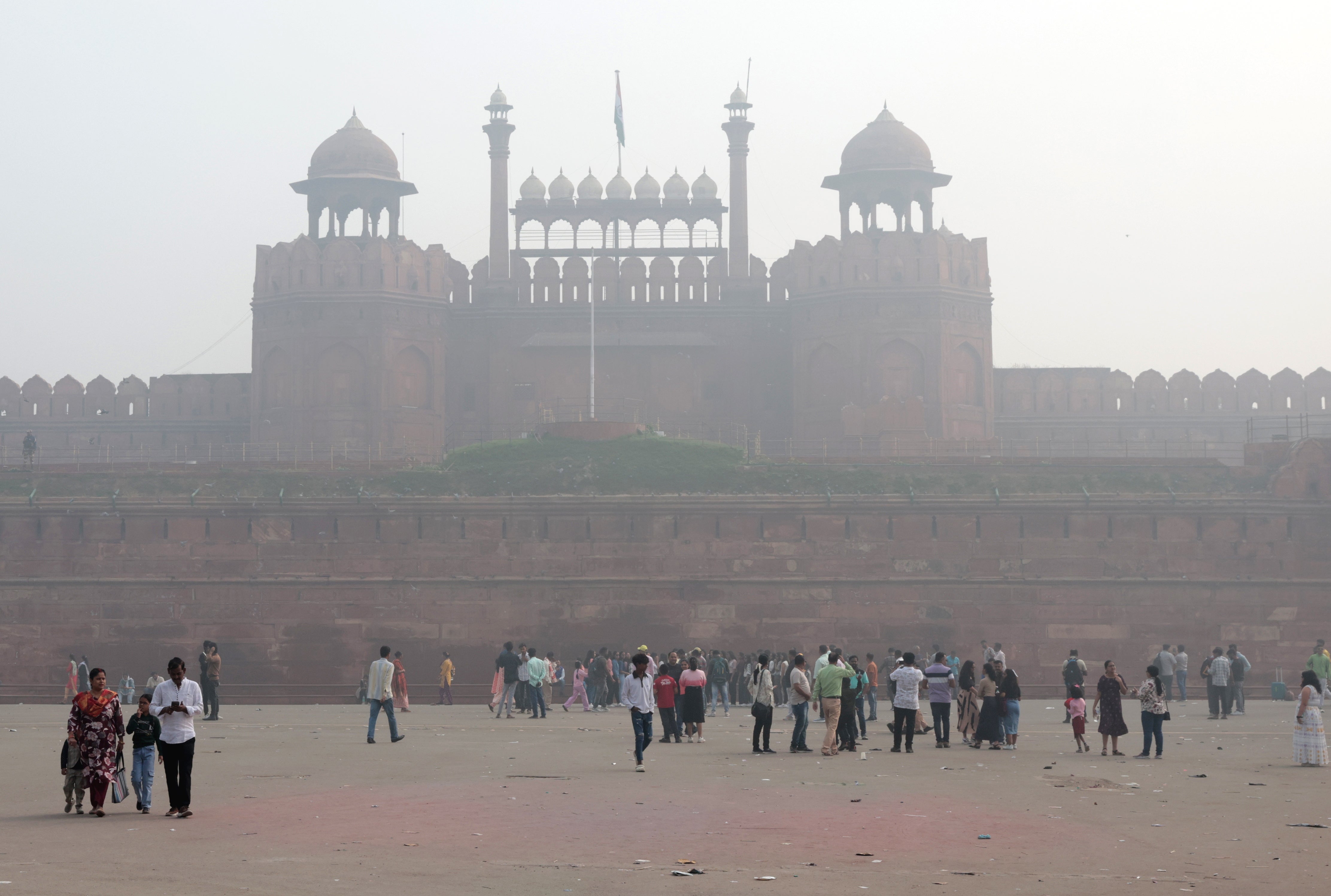 A view of the Red Fort monument covered in smog in Delhi, India, on 14 November 2024