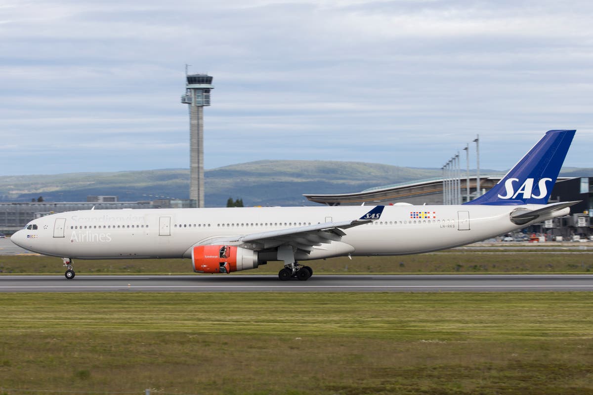 SAS Flight Reroutes Due to Severe Turbulence