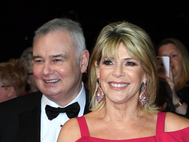 Ruth Langsford takes mischievous jab at Eamonn Holmes on Loose Women ...