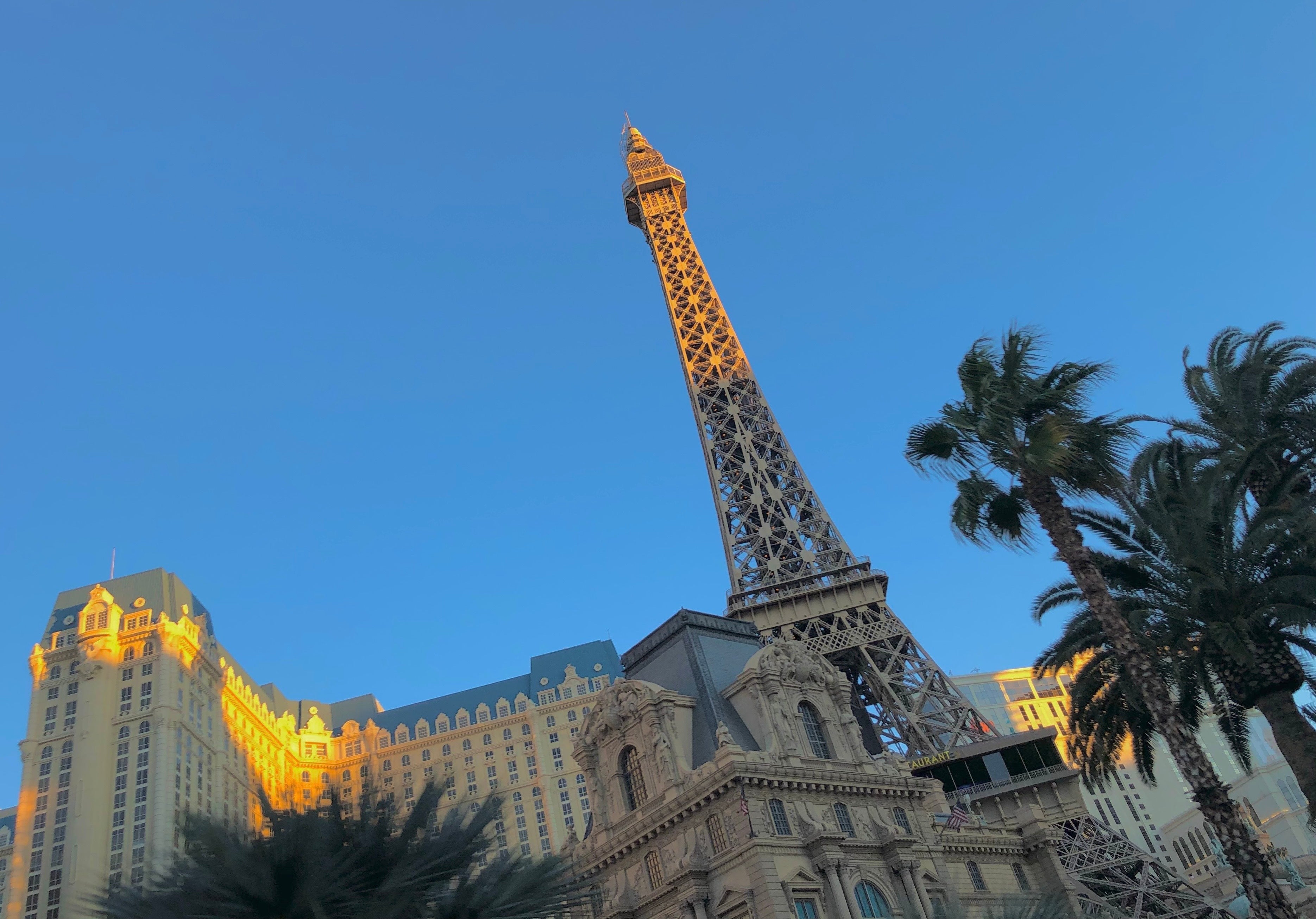 Resort fees can leave tourists in Las Vegas with something less than an eyeful