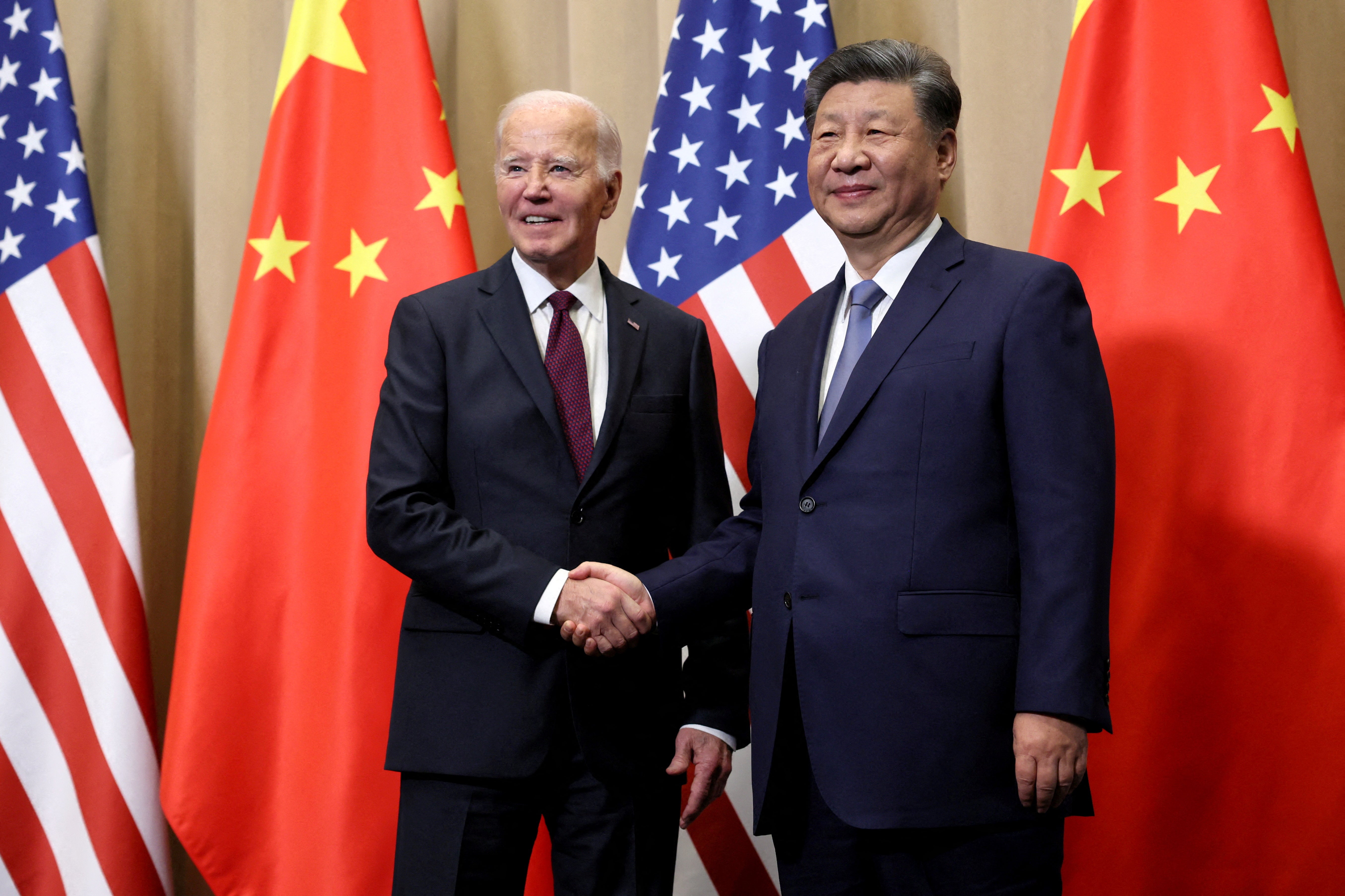 Joe Biden with Xi Jinping on the sidelines of the APEC Summit in Lima, Peru