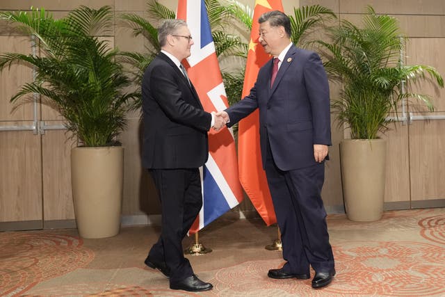 <p>Keir Starmer shakes hands with president Xi Jinping in Rio de Janeiro, Brazil</p>