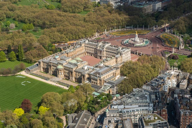 Stephen Cotgreave was on foot patrol alone in the gardens of Buckingham Palace when he accidentally dropped the magazine from his firearm, the panel heard (Alamy/PA)