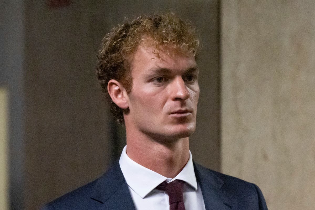 Summations set in trial of veteran charged with death of NYC subway rider he put in chokehold