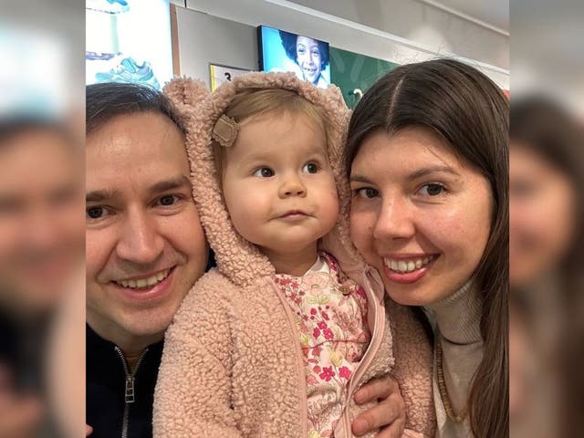 <p>Salavat Abylkalikov with his wife and daughter </p>