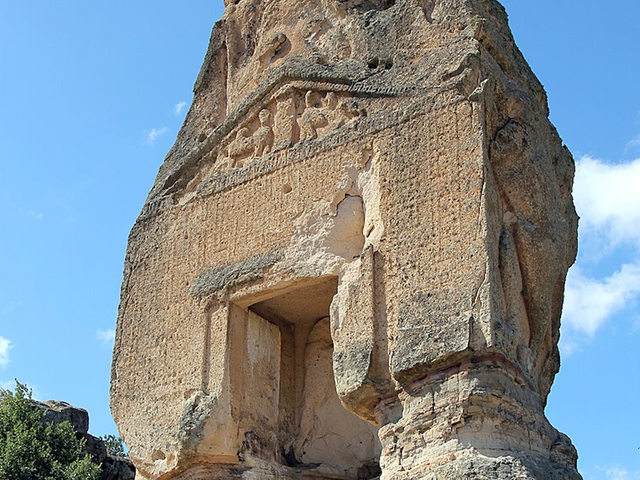 <p>Monumento Arslan Kaya en la antigua Frigia, en parte del territorio de la actual Turquía</p>