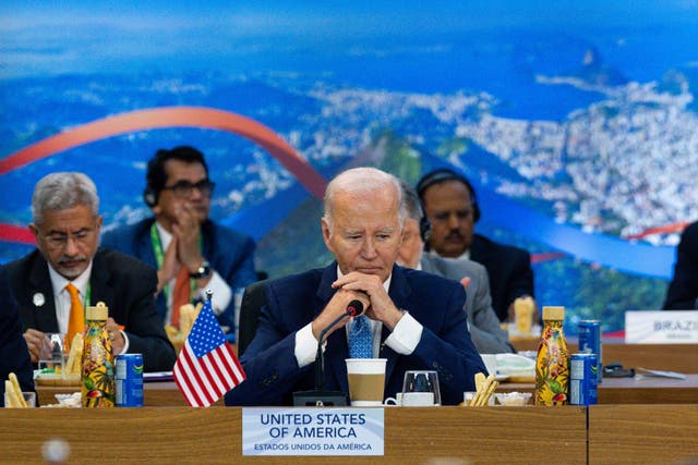 <p>President Joe Biden and other G20 leaders meet during the G20 Summit at the Museum of Modern Art in Rio de Janeiro on Monday. Biden is scrambling to help Ukraine in his final days in office </p>
