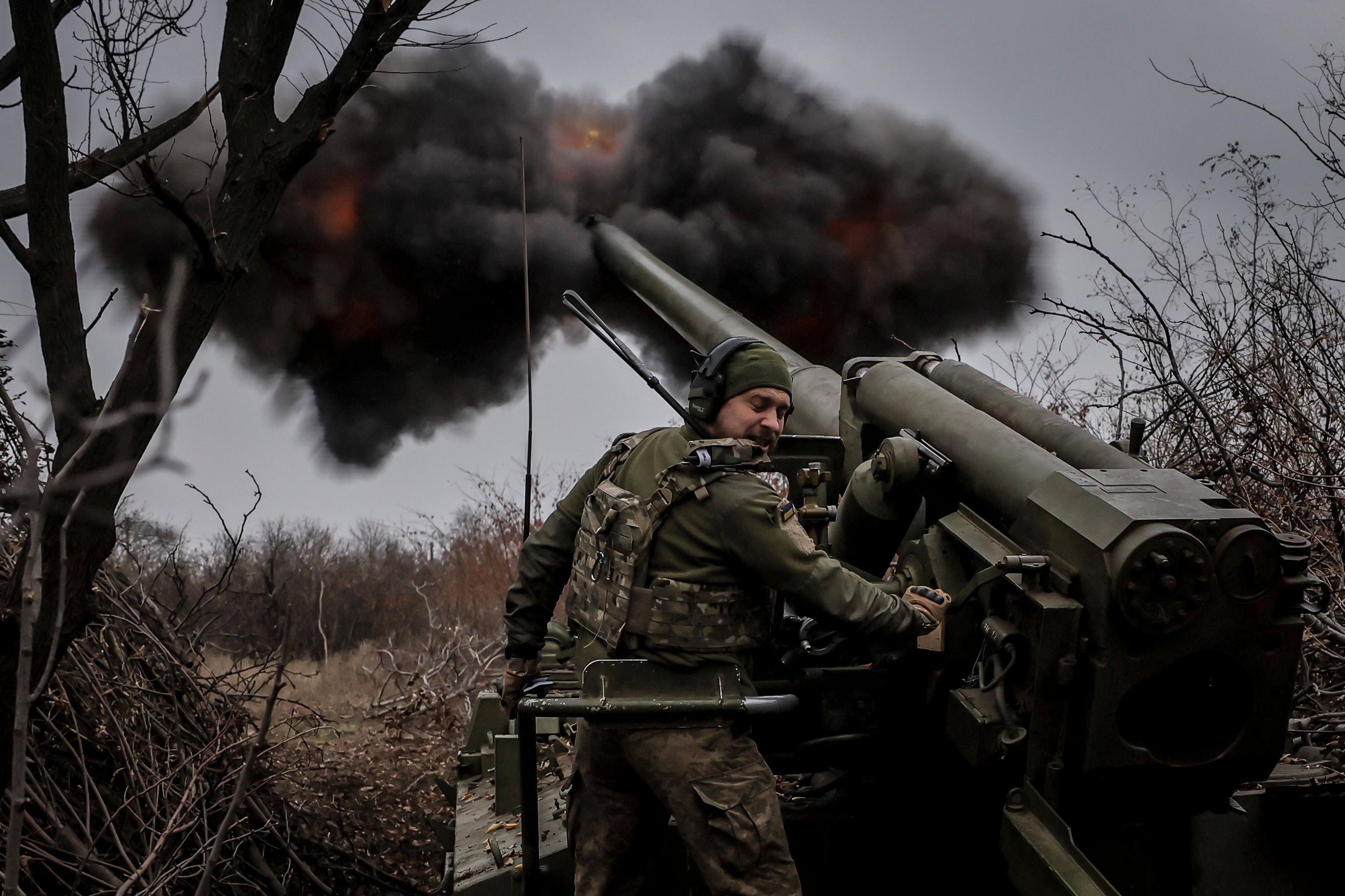 Ukraining forces firing a 2S5 self-propelled 152mm howitzer towards Russian positions near Chasiv Yar in Donetsk region, Ukraine, November 18