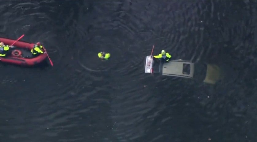 Woman, 77, dies after being rescued from car that rolled into Schuylkill River in Montgomery County, Pennsylvania