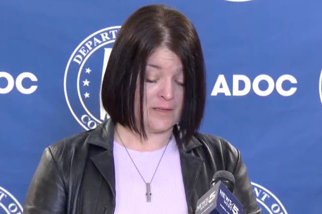 <p>Jodi Haley, whose mother Vickie Deblieux was murdered in 1996, speaks out against the execution of her mother’s murderer at a news conference </p>