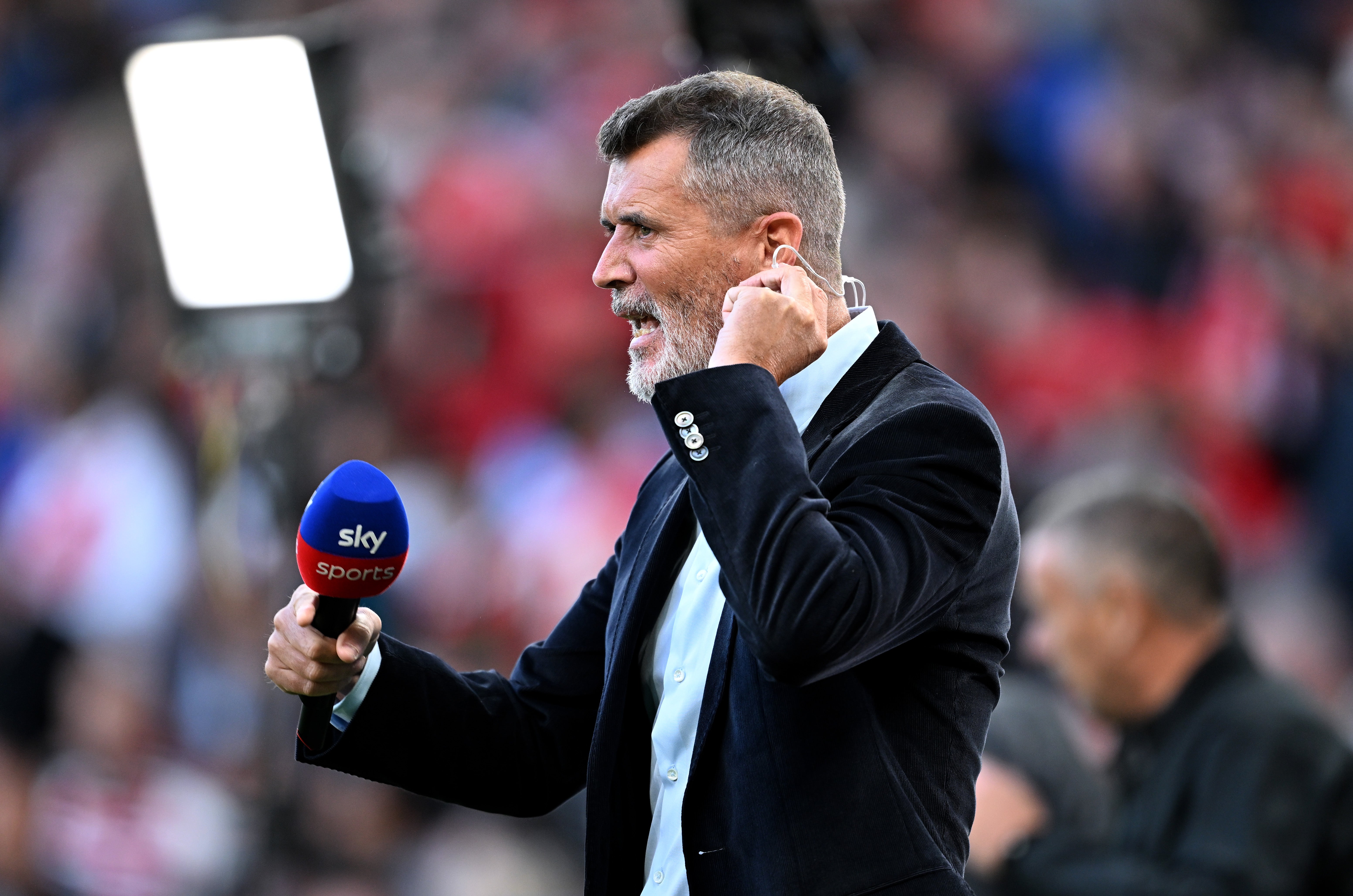 Roy Keane challenged the fan by the side of the pitch