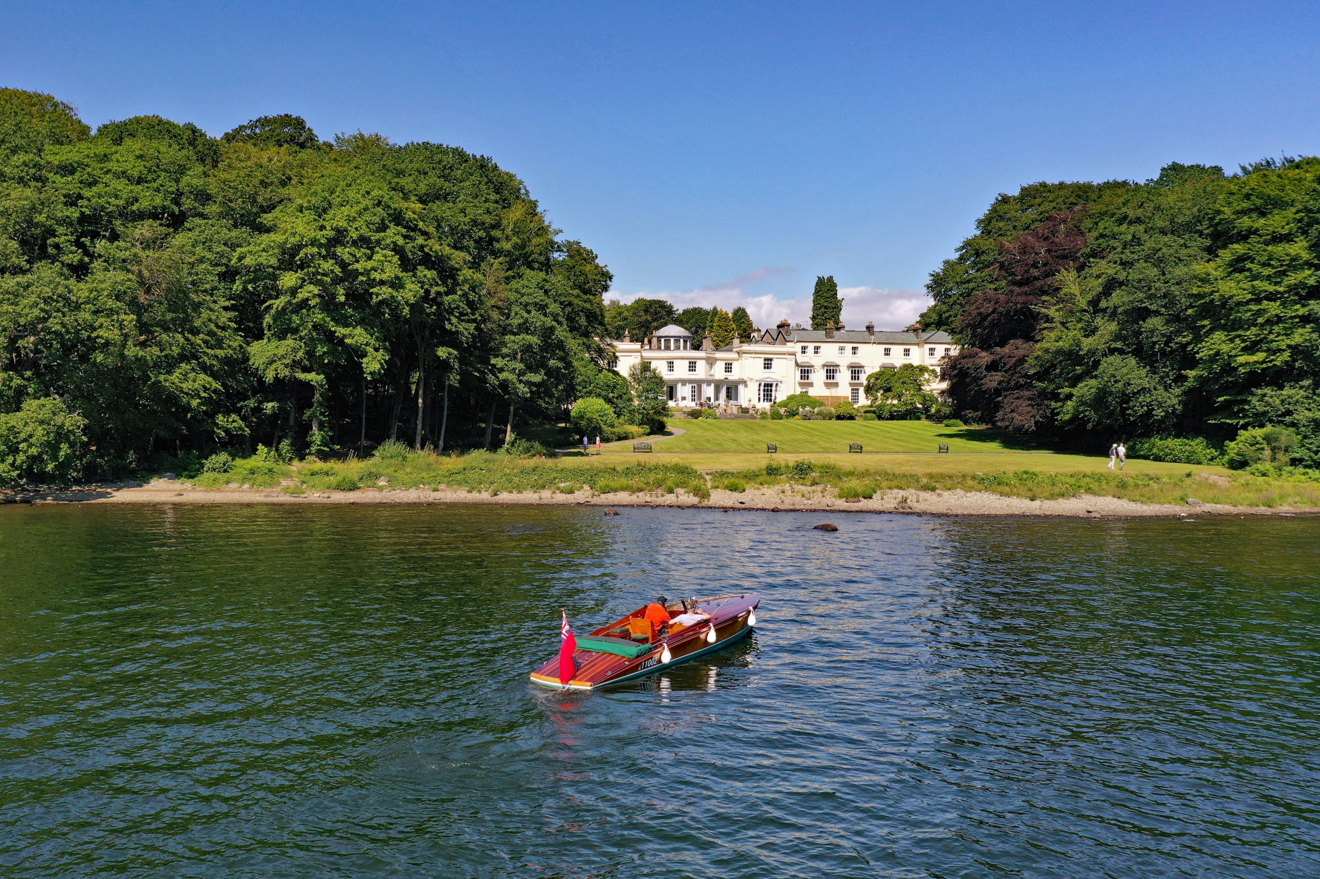 Make lasting family memories on Storrs Hall’s sleek motorboat