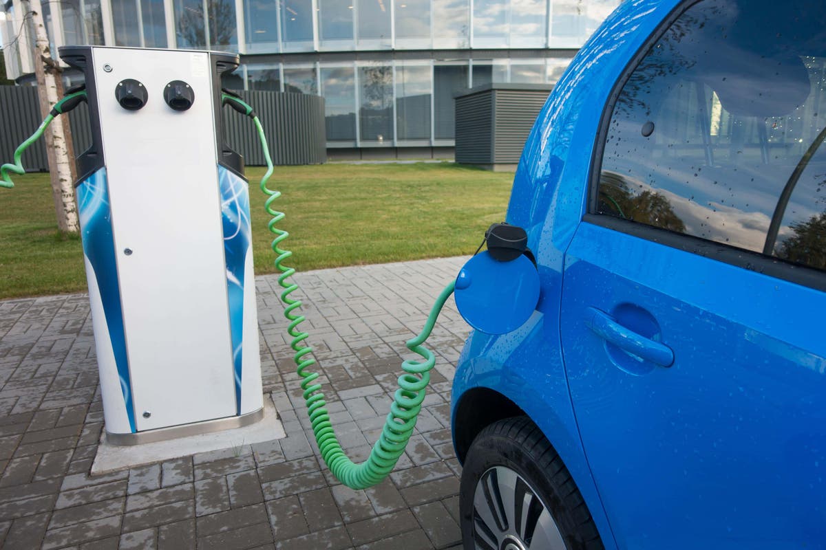 Pace of electric vehicle transition could ‘devastate’ car industry – trade body