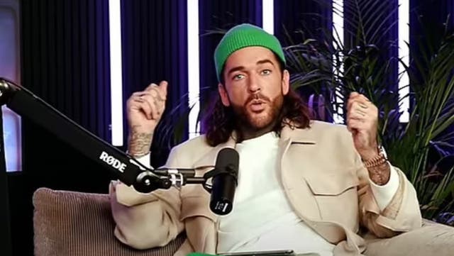 <p>Strictly’s Pete Wicks reveals he’s received death threats for staying in dance competition.</p>