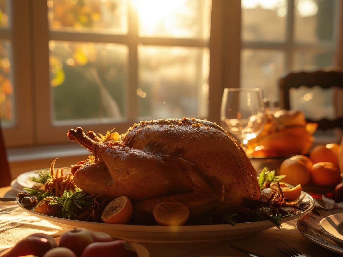 Woman finally banishes cousin from Thanksgiving after years of ‘disrespectful’ behavior