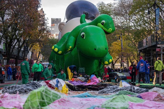 ACCIÓN DE GRACIAS-DESFILE