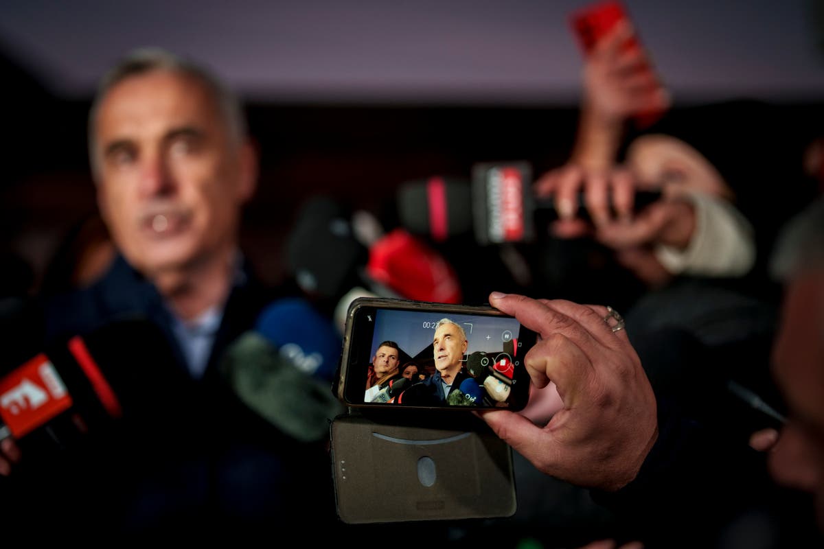 Romanian court orders a recount of presidential election first round