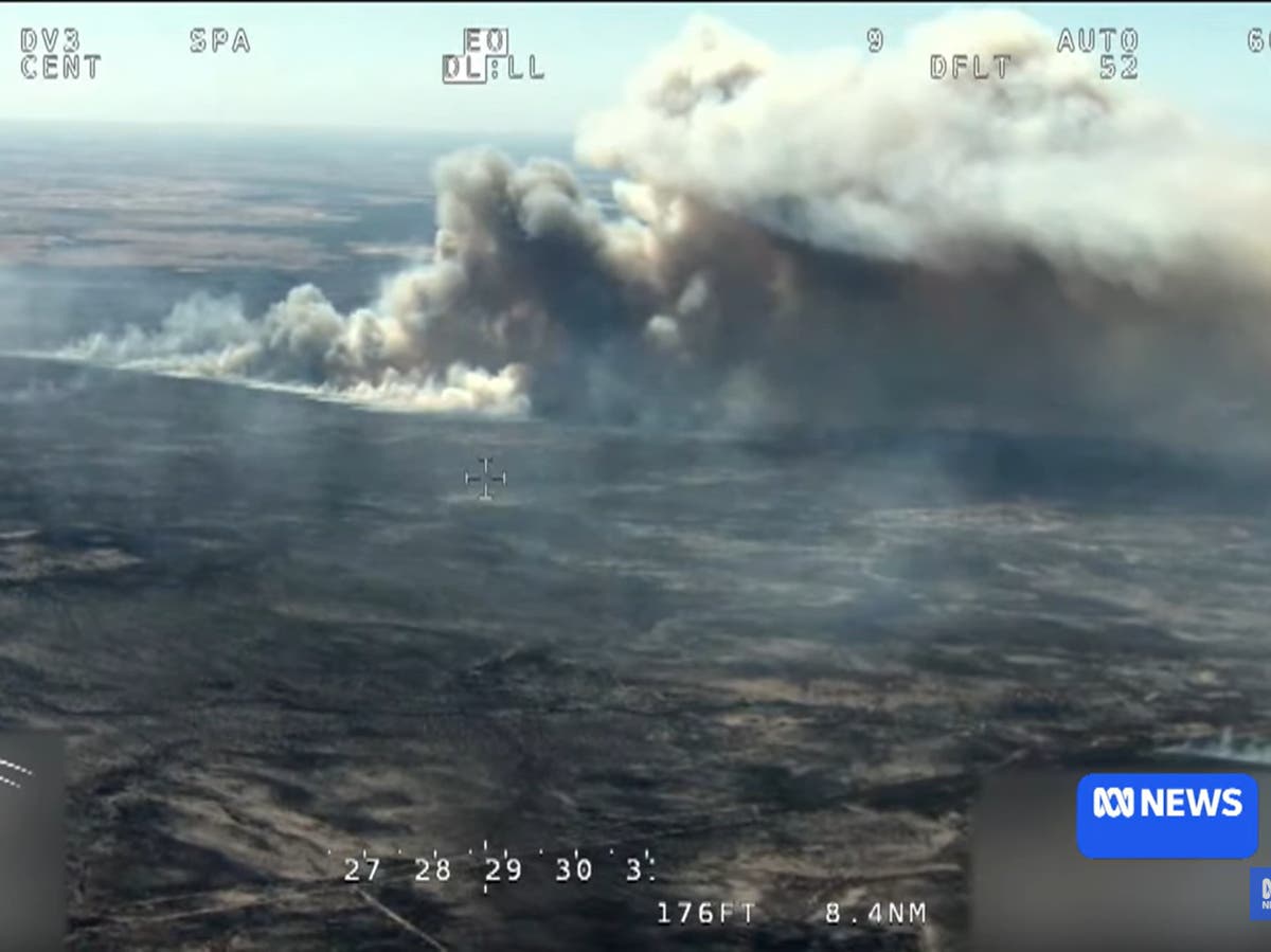 Residents told it’s ‘too late to leave’ as wildfire in Western Australia triples in size