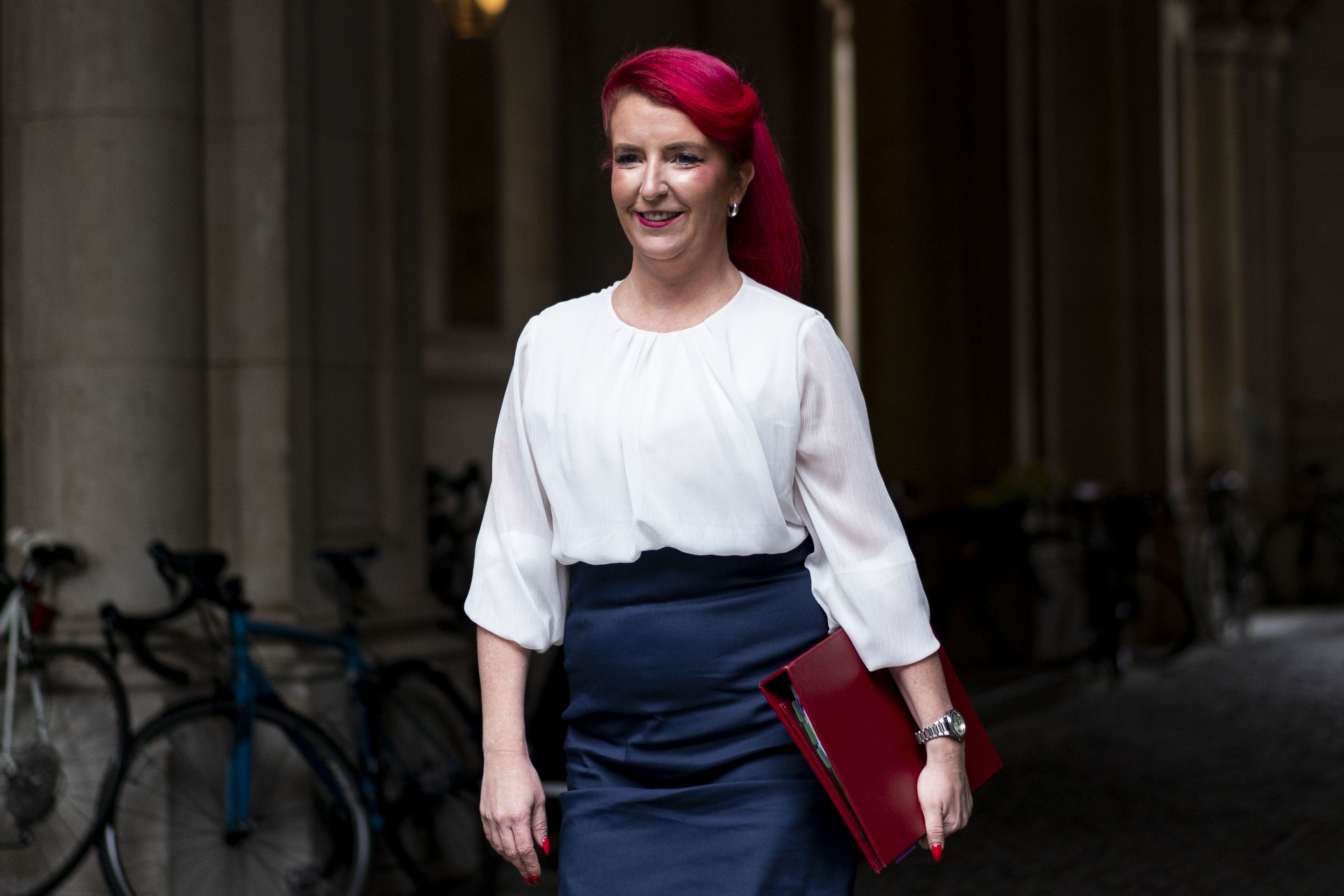 Louise Haigh in Downing Street carrying a red Government folder (Ben Whitley/PA)