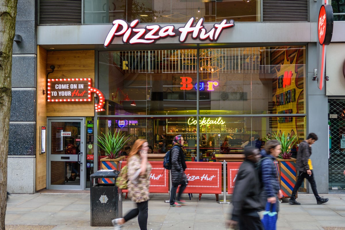 Dozens of Pizza Hut restaurants to shut