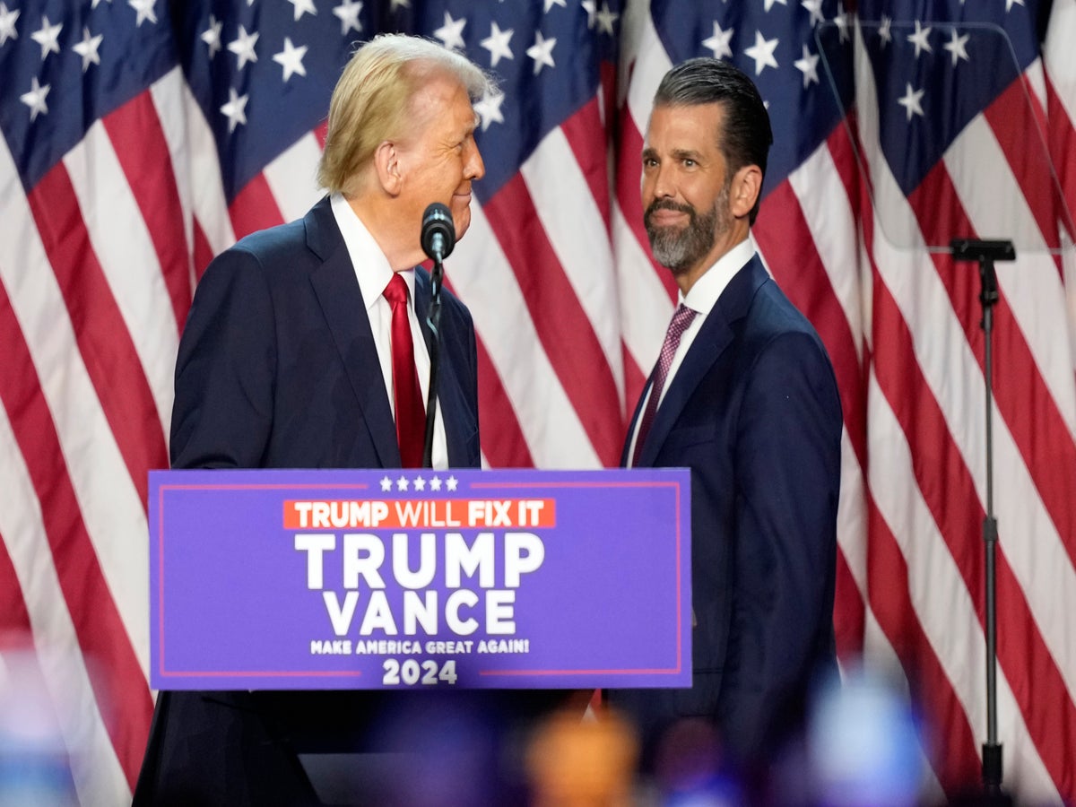 Trump cho rằng cuộc hôn nhân của Don Jr tan vỡ một phần là do 'cuộc săn phù thủy' | The Independent