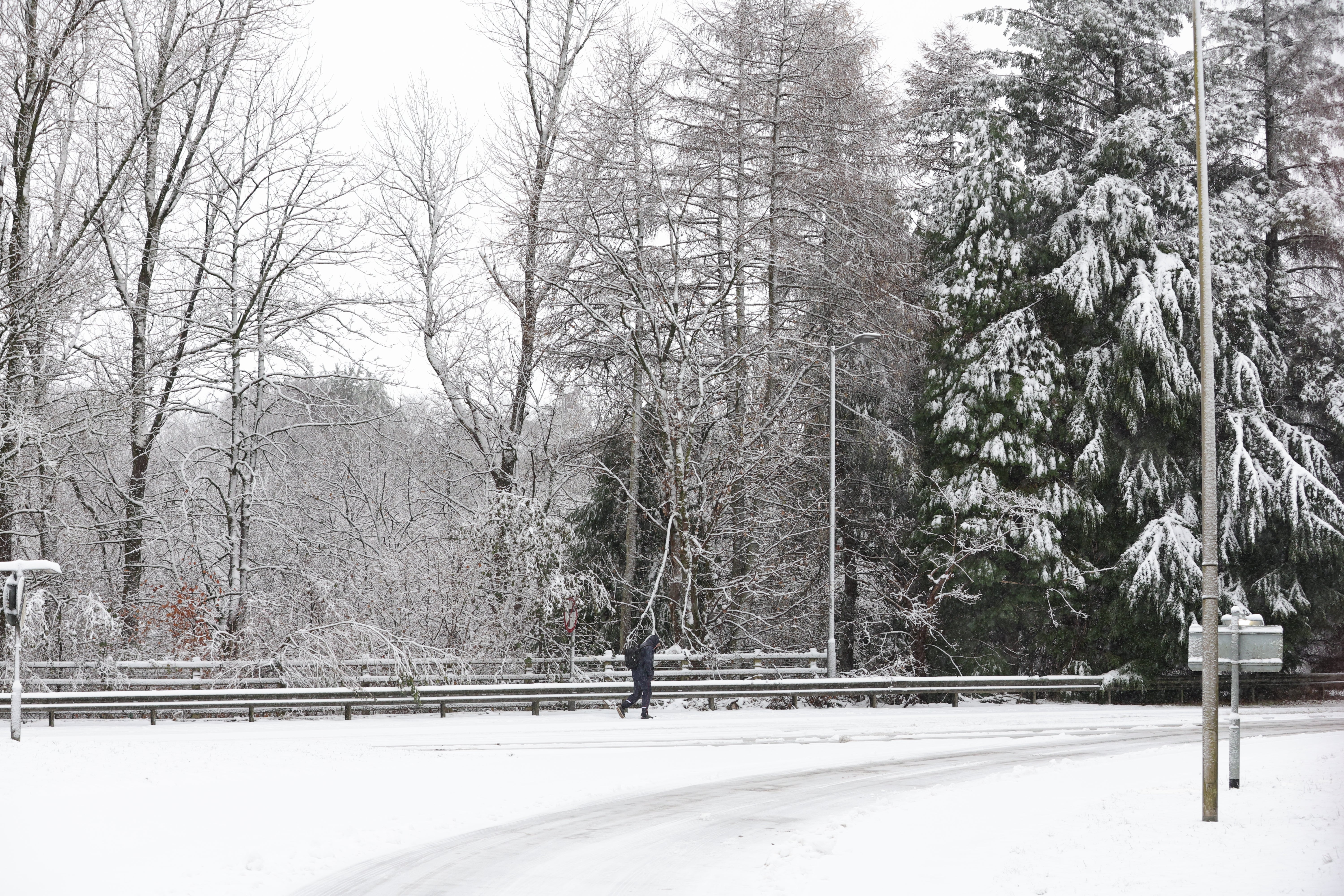 The Met Office warned that alongside the chilly temperatures, some should expect wintry showers and snow in the days ahead