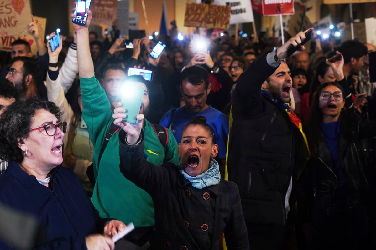 Regional Spanish leader who botched flood response faces another big march demanding his resignation