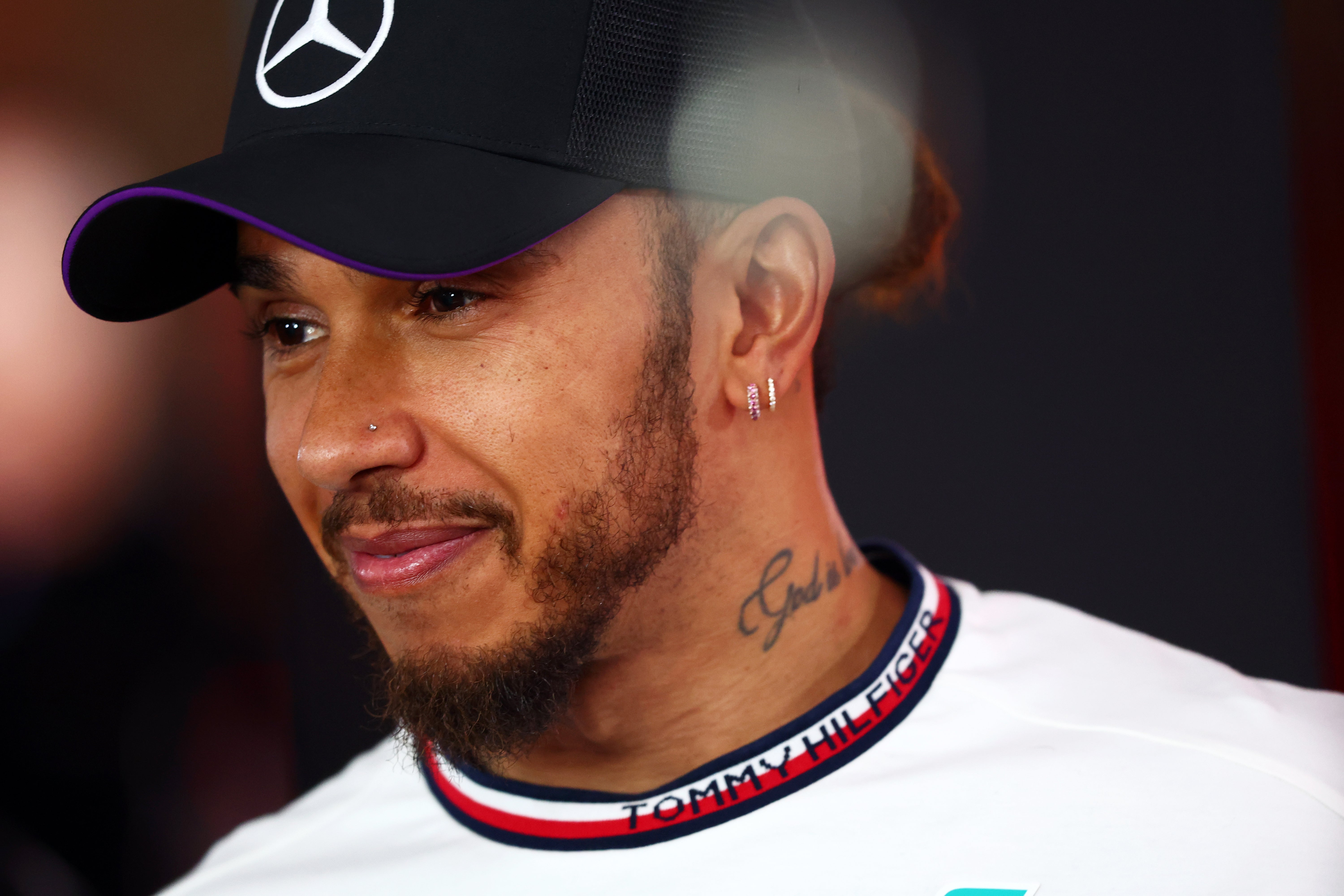 Lewis Hamilton cut a despondent figure at the Qatar Grand Prix