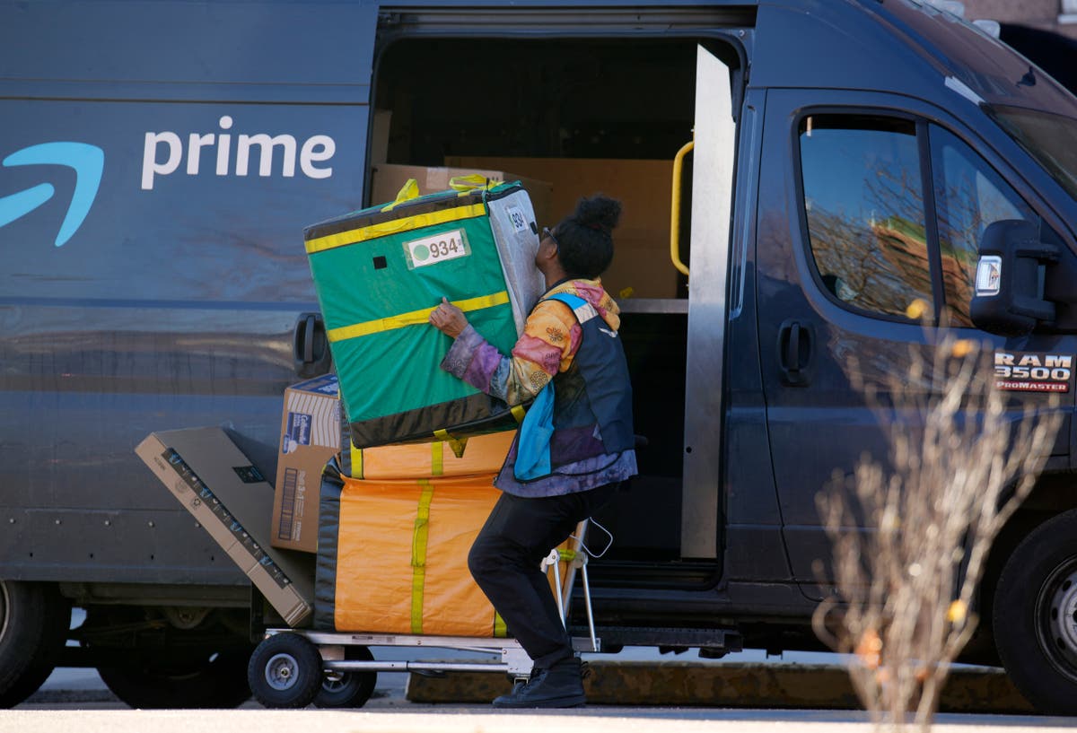 ‘Stressed’ Amazon driver dumps 80 boxes on Massachusetts road